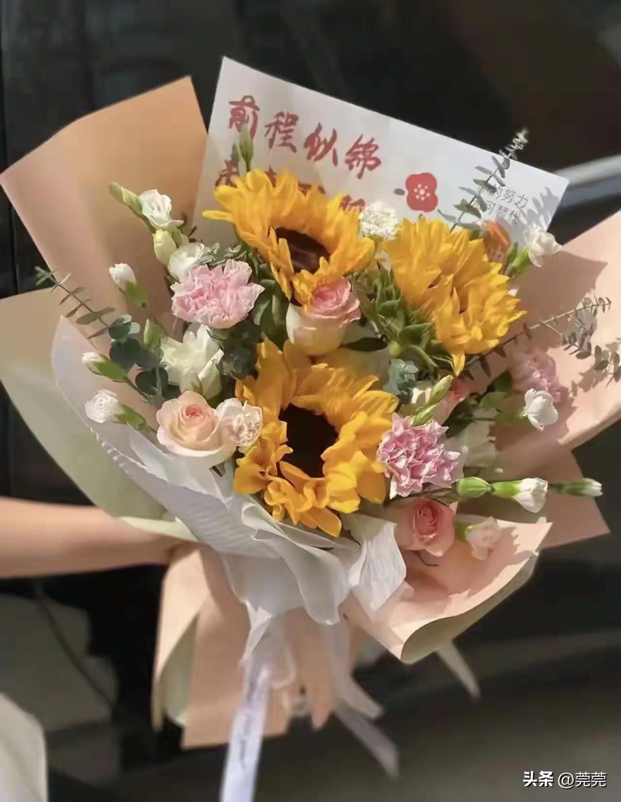 奉劝大家
不要招人嫌了，不管谁家的孩子，你们关系有多亲，高考的成绩如何，能考取哪