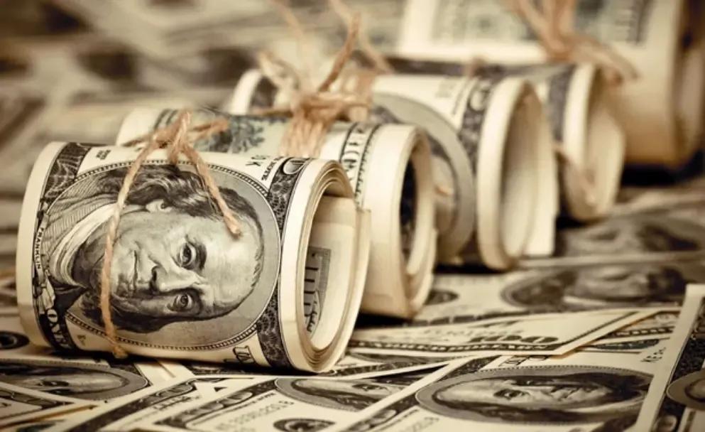 中国政府已经采取了一系列措施来应对美国经济的不稳定性。首先，中国正在大力推进国内