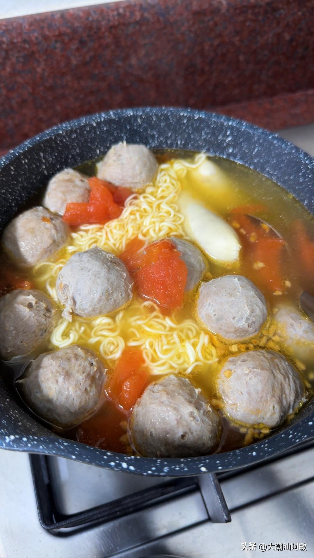 什么菜好吃简单又暖和?潮汕牛肉面最美味，做法简单又营养