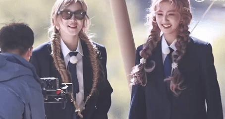 宋雨琦教白鹿跳fiction奔跑吧 923姐妹的友情舞台上线！宋雨琦教得认真，白