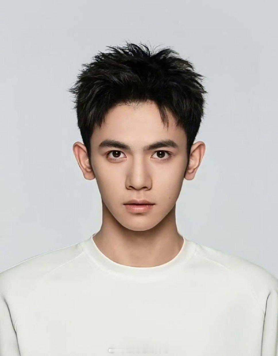 今年的北电表本第一，上海音乐学院音乐剧专业全国第一名 、还有上戏表演专业第一 