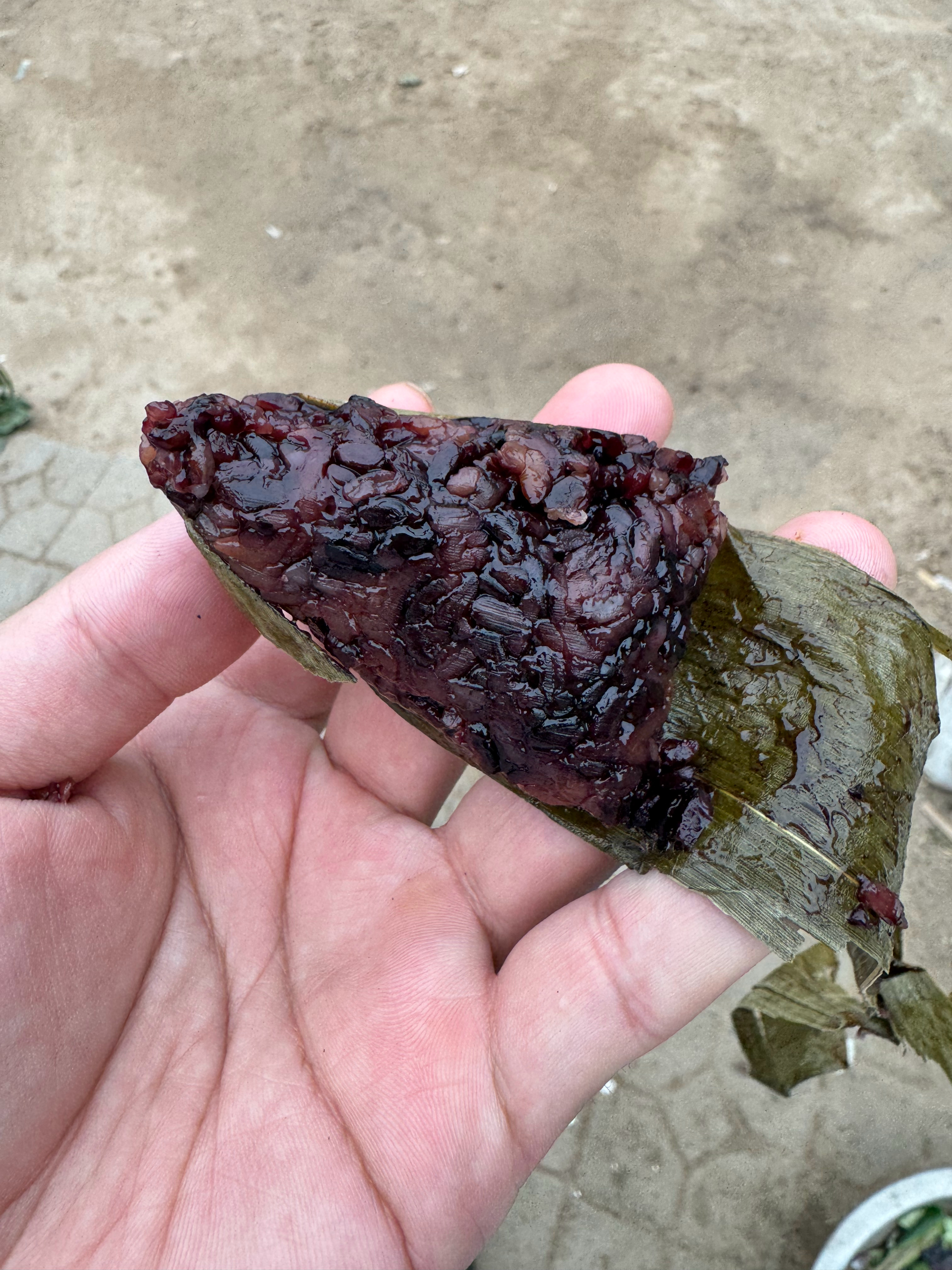 忘记说了，河南吃甜粽子，黑米粽子端午节 ​​​