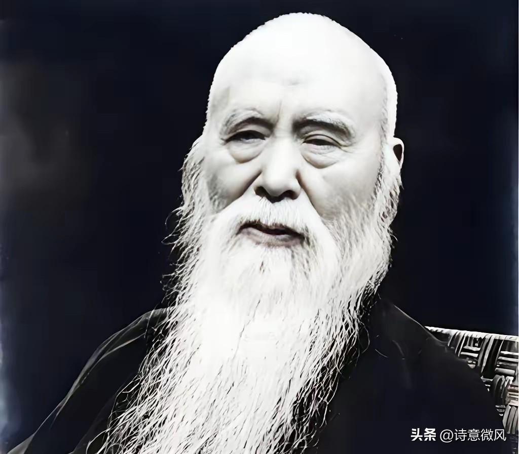 1949年，于右任专程从台湾赶回重庆接妻女，到了门口才知道，妻女几天前刚去了成都