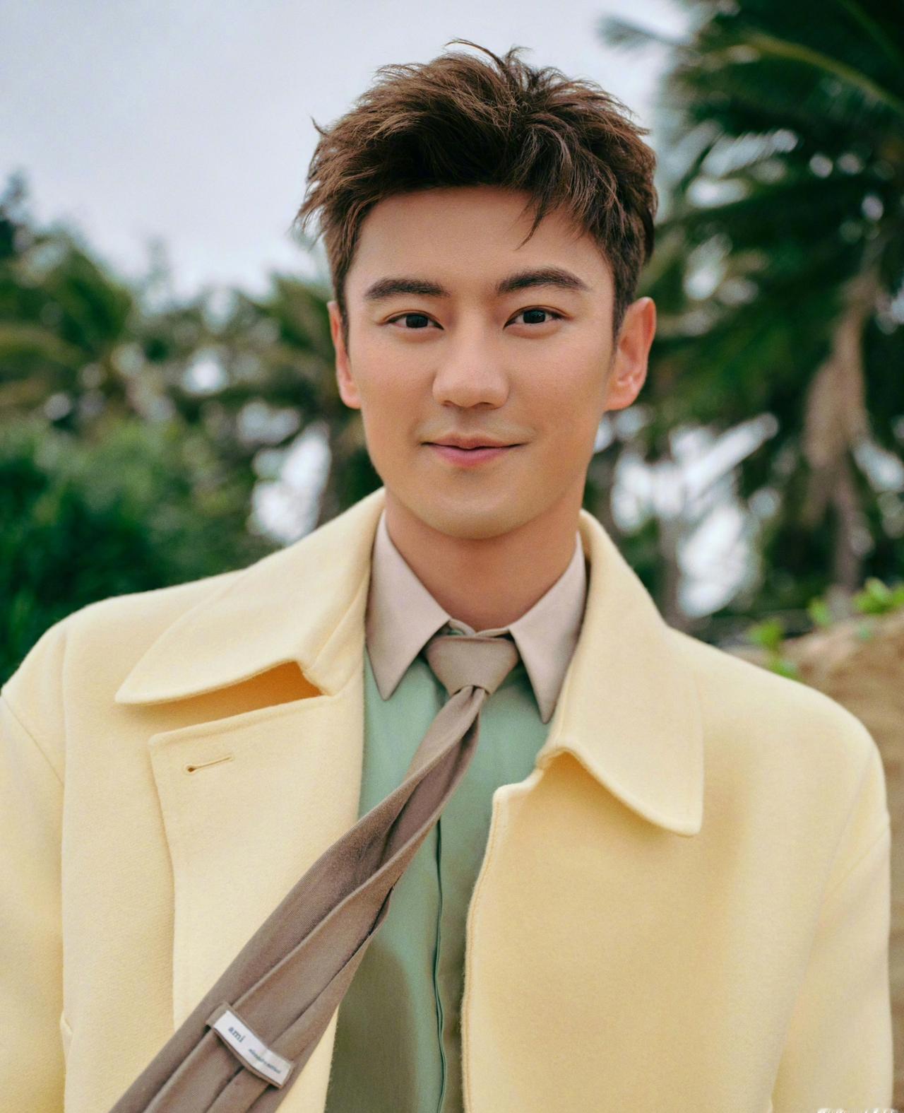 宁泽涛请原地出道！

今晚出席ELLE时尚盛典的宁泽涛又带来好几套look，金发