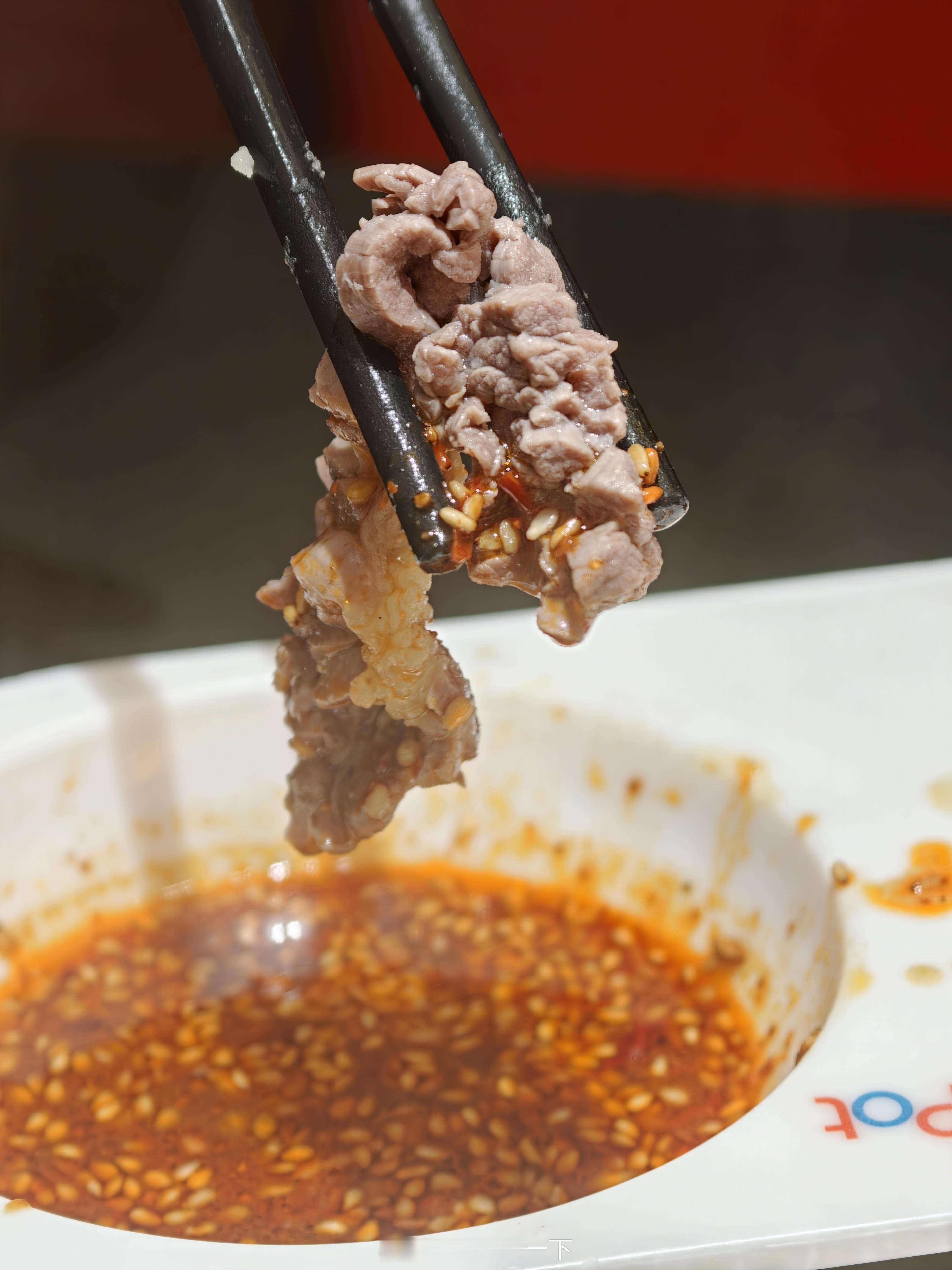 晚安朋友们，陪媳妇儿吃牛肉火锅啦