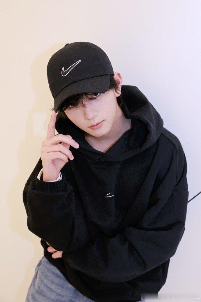 穆祉丞荣耀之战备战状态  穆祉丞荣耀之战前夜备战状态有！好一个帅气小穆穆 