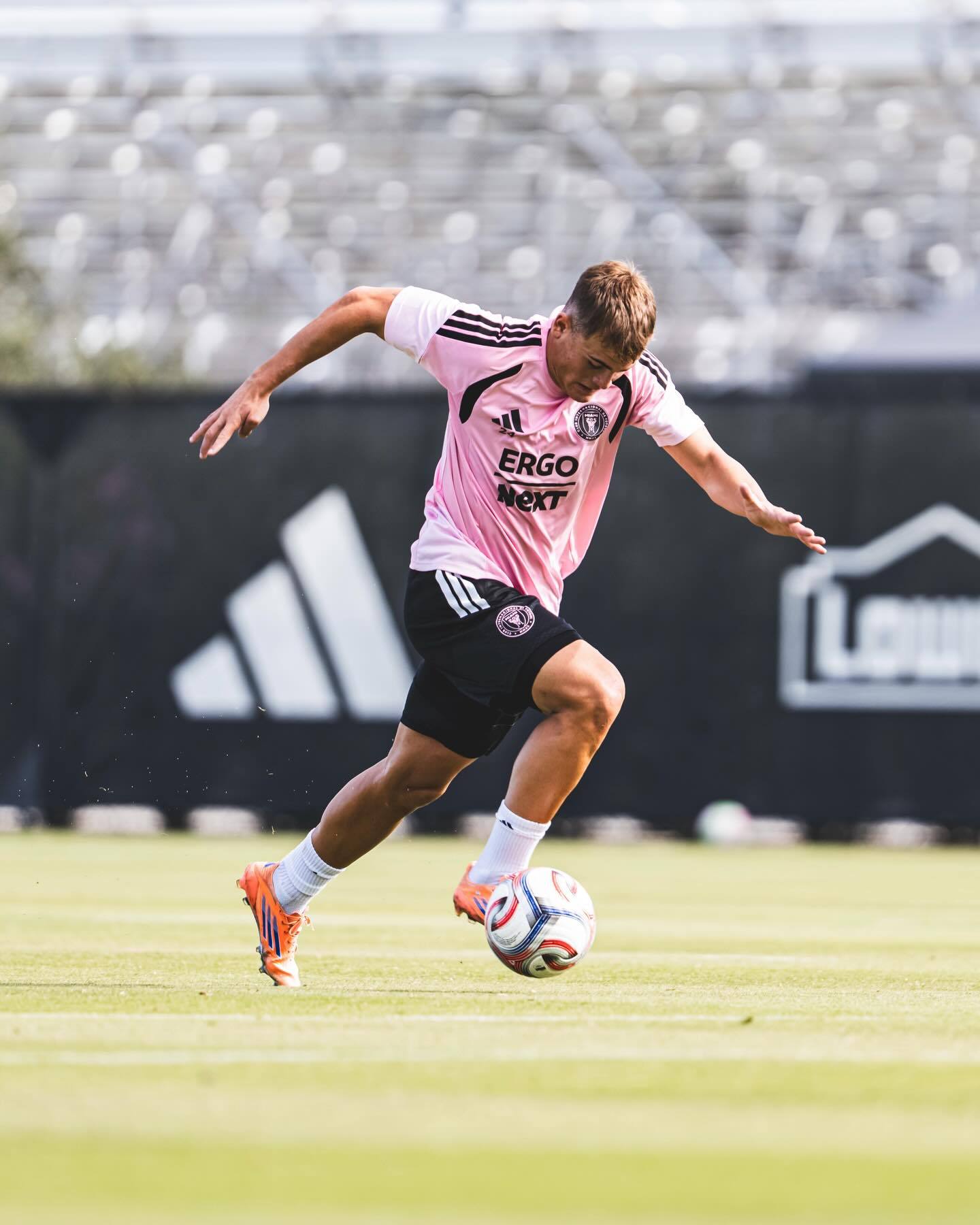 迈阿密官方更新今日份训练照！保持冷静。努力工作。🛠️⚡️迈阿密国际