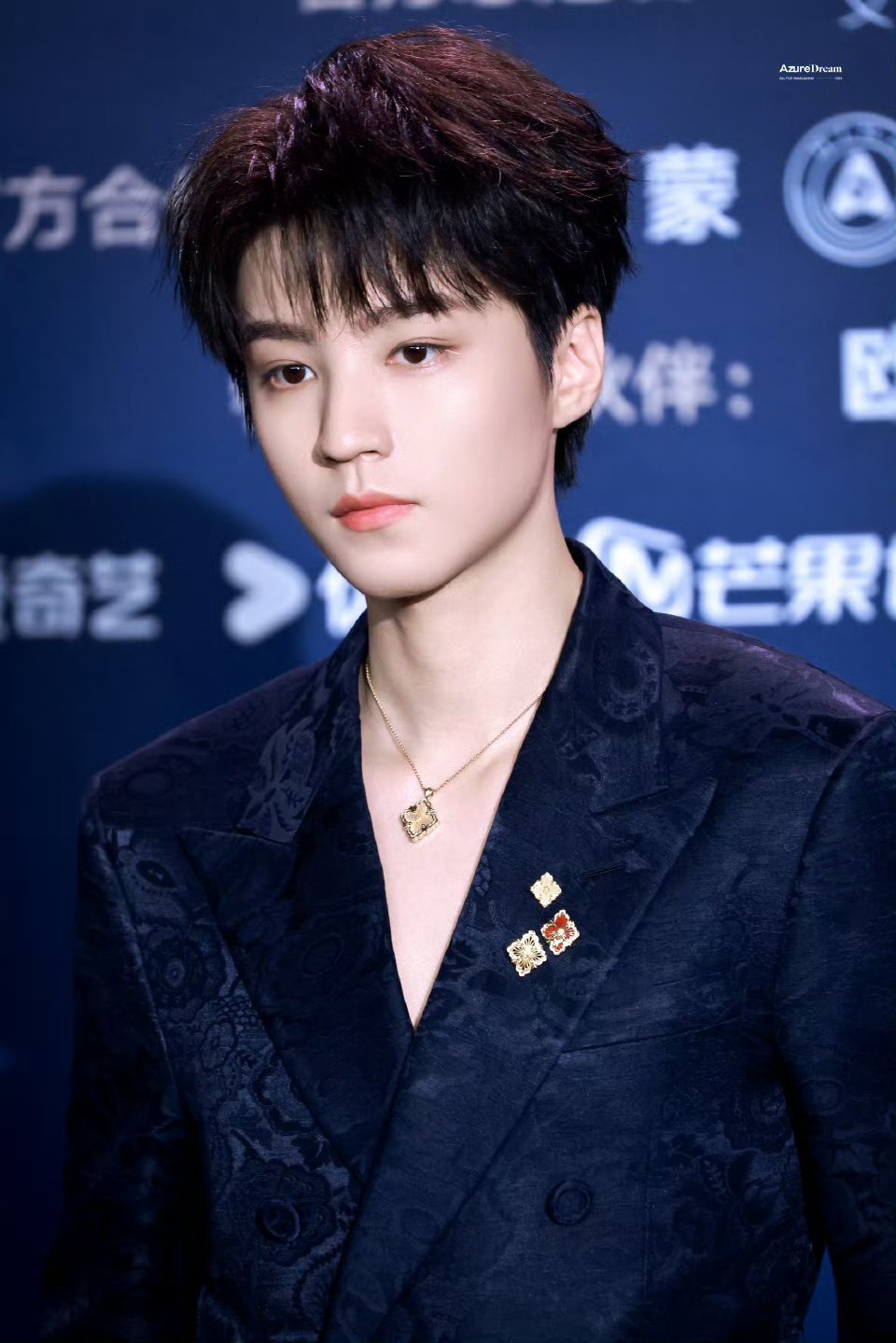 王俊凯很重视给小螃蟹的自拍王俊凯真的很重视给小螃蟹的自拍王俊凯真的很重视给小螃蟹
