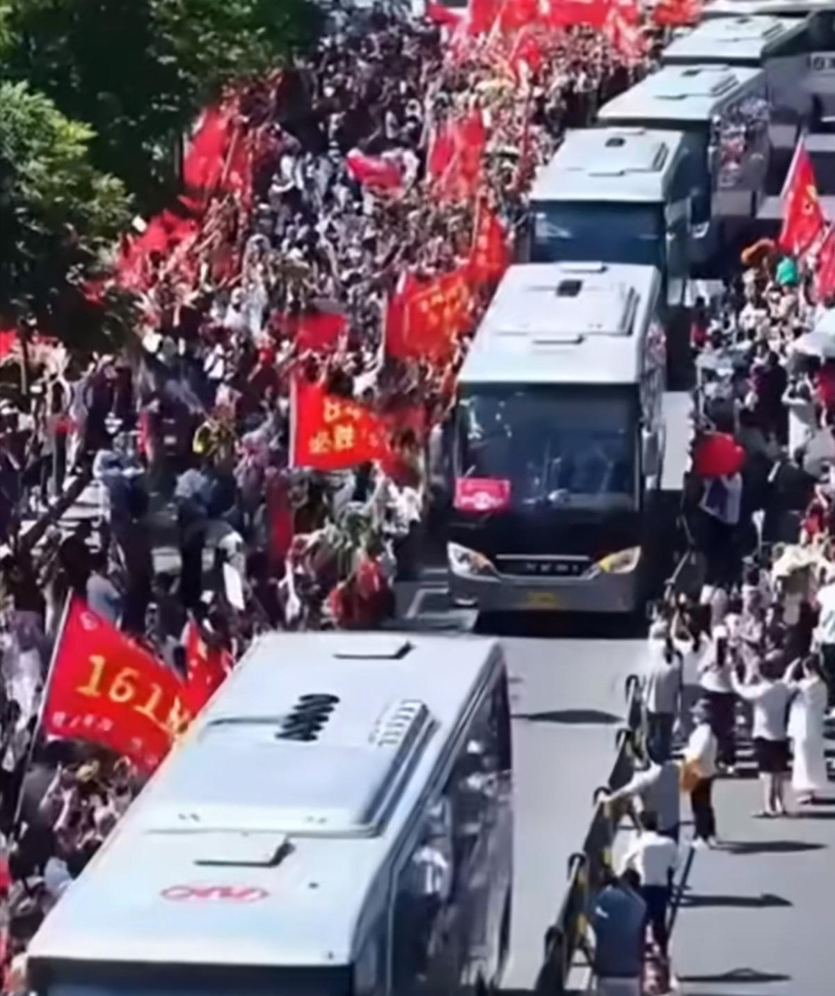 全网喊话董路，你千万不要加入他们（足协），你一定要另立门户，必须单干。切记，千万