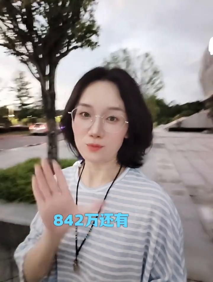 842万和500万无人领取会不会是你？赶紧看看。
两个一等奖都中到了却不去领，我