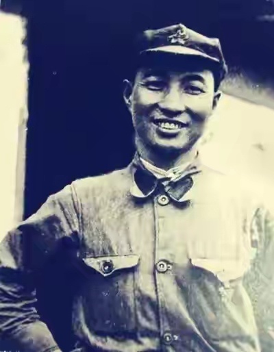 90年了我们一直在找你们的名字红一方面军经过一年的长征转战，1935年10月进入