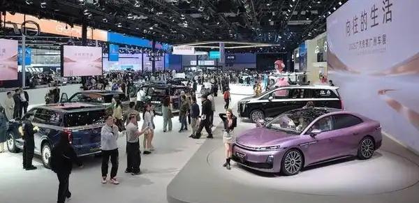 2025广州国际车展已圆满落幕，哈弗H6L作为最大尺寸中型SUV亮相广州，配备智