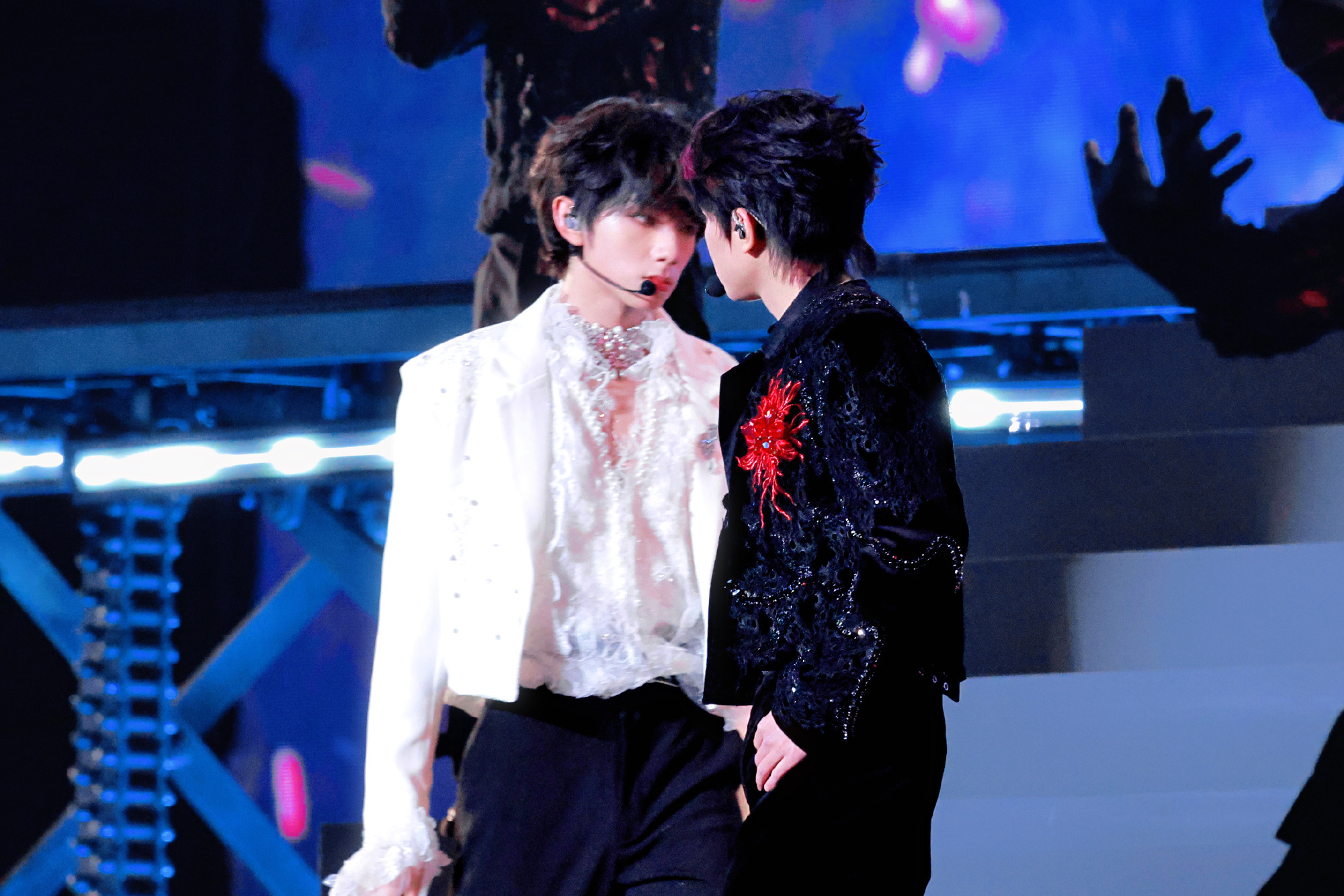 都这个点了，王橹杰穆祉丞《来自天堂的魔鬼》还有1.5万+在线观看，浏览量还在激增