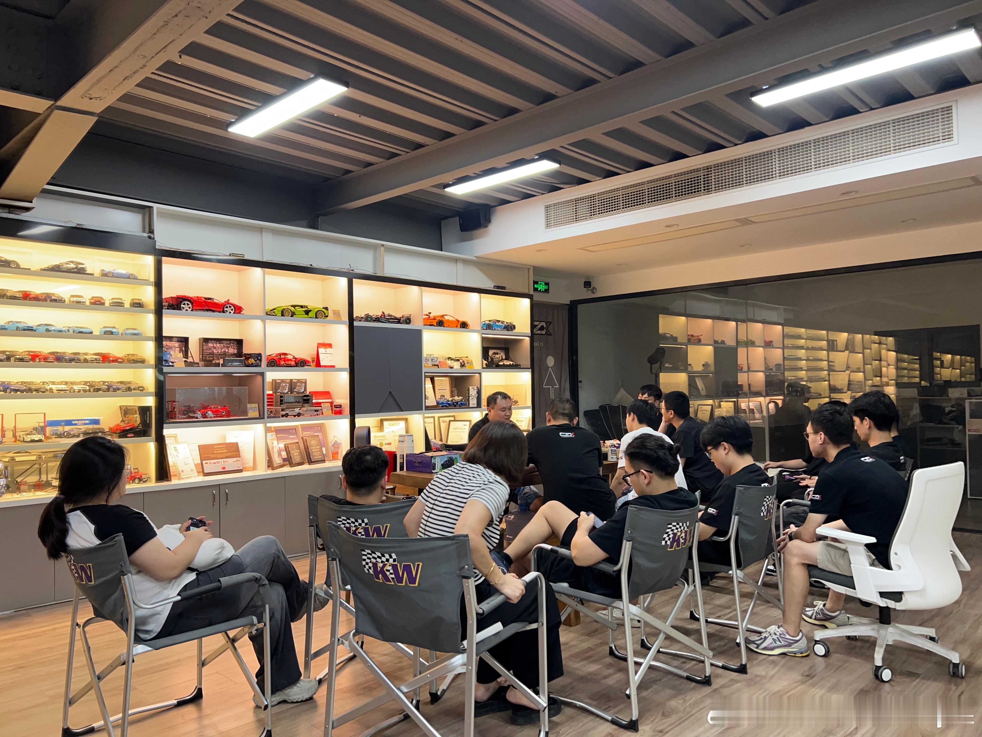开会 发薪 复盘15天发一次 不拖欠 不押薪 享福利  ​​​