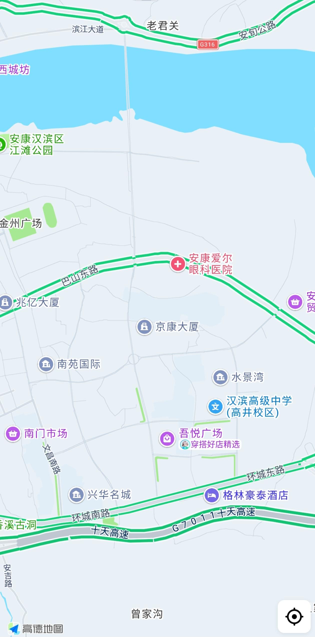 你们有没有发现，安康江南一品前面的路有点不够用了，以前感觉很宽敞，那是没有当成城