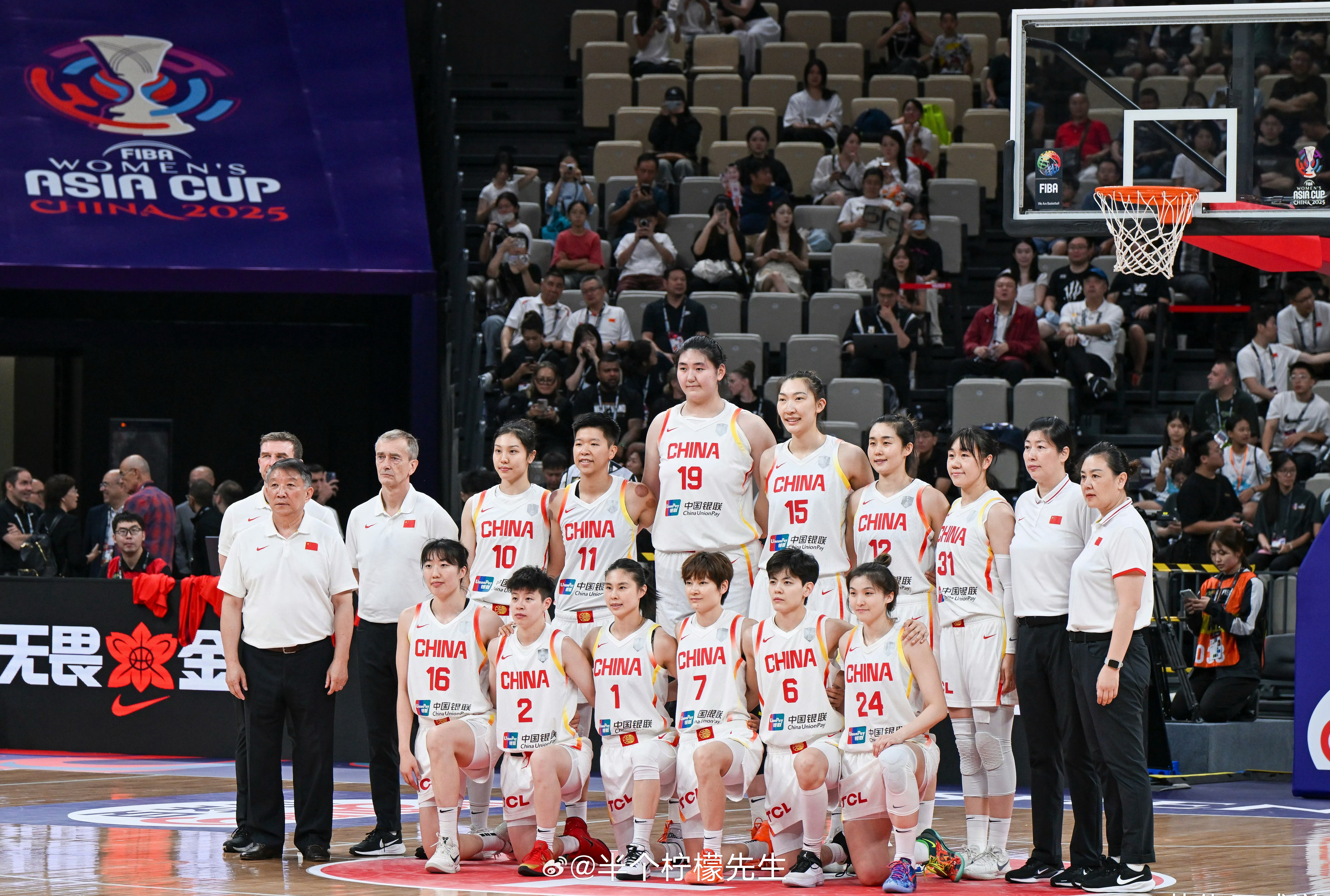 中国女篮vs日本女篮 加油！把小日子虐一顿！ ​​​