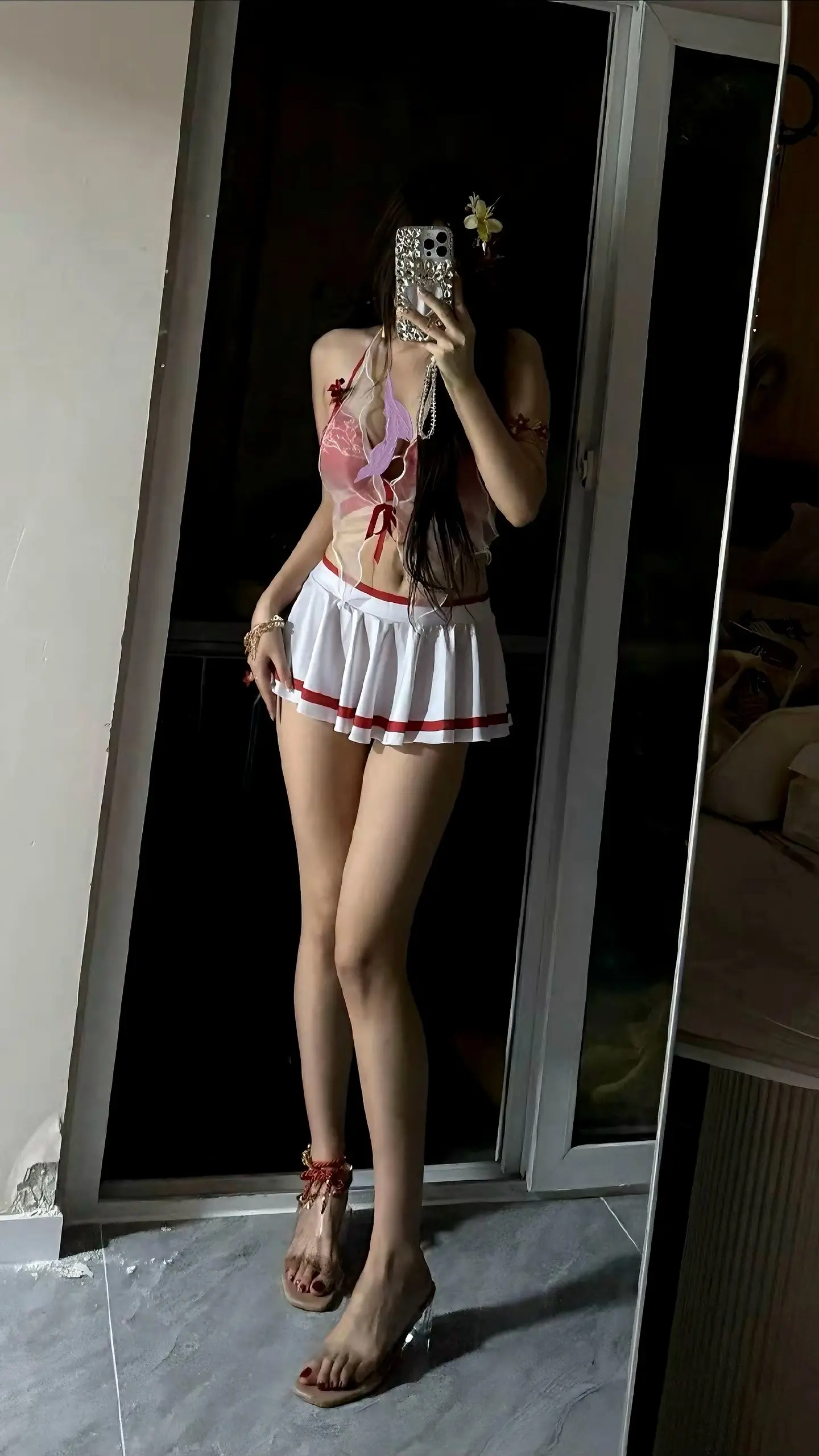 正常穿搭无不良引导。
