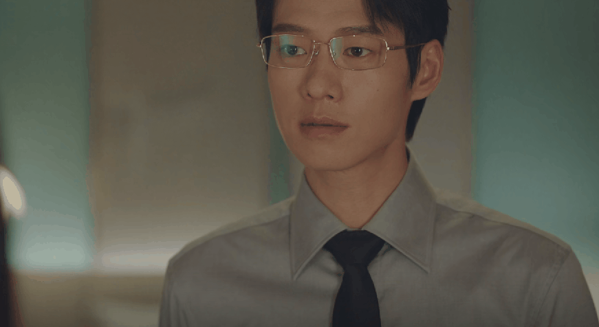 老实说，我一开始看到魏大勋要出演孟晏臣的时候，还以为会是整部戏的败笔呢。一个逗比