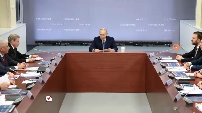 普京正在酝酿“大计划”？

1月17日，地缘政治专家马克·钱皮恩公开表示：普京的