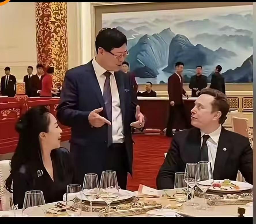 时间是最冷酷也是最无情的审判官

这次马斯克在陪同川普访华的晚宴中，联想集团的总