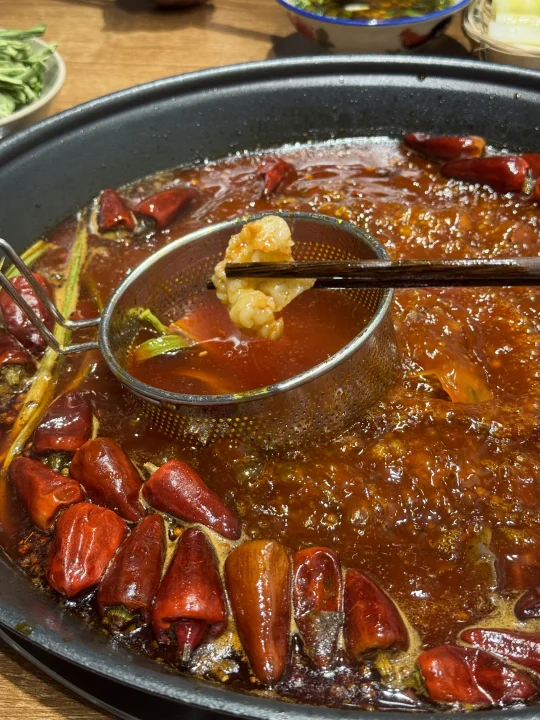 定西路又添一名火锅大匠！满锅牛油超香der！