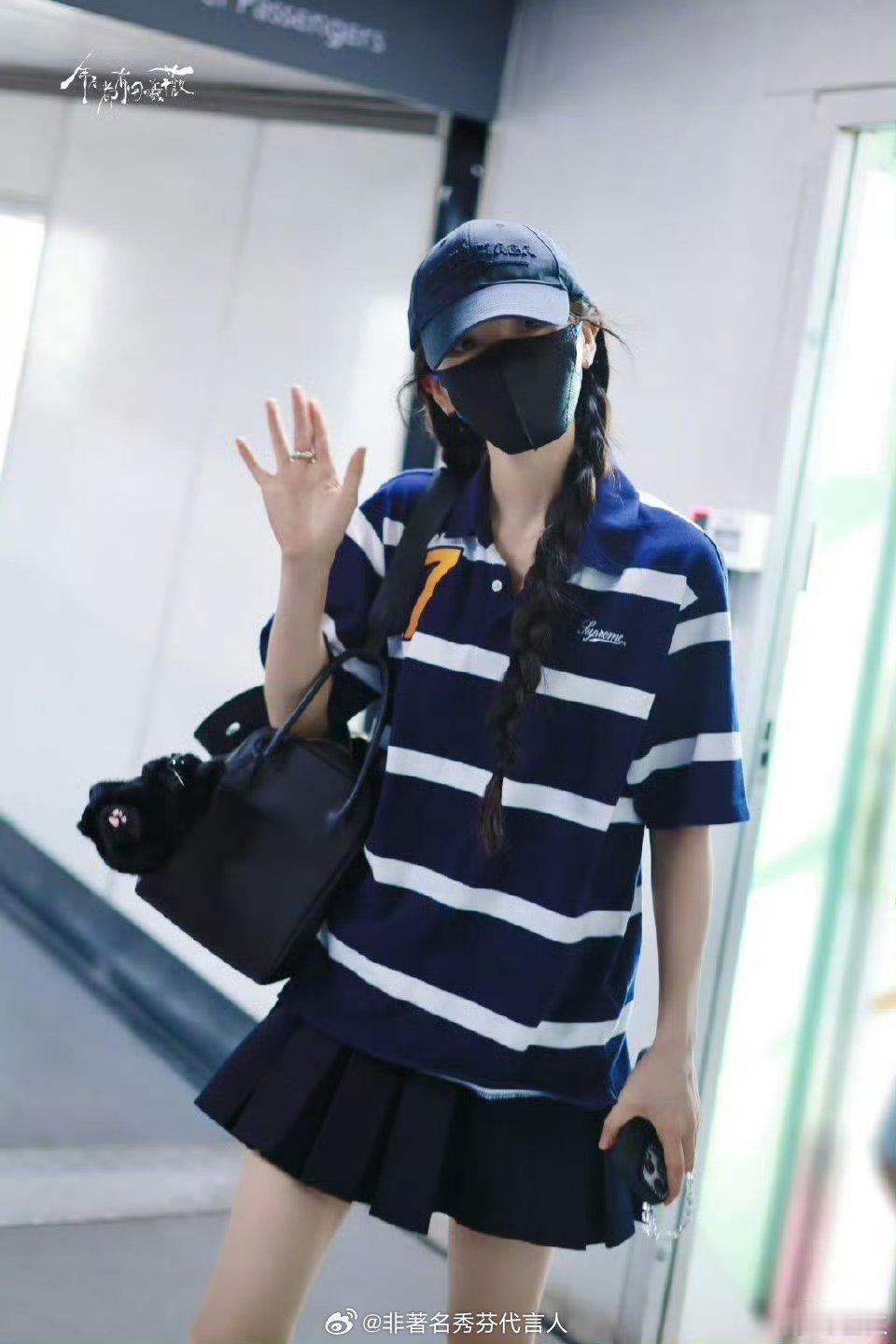 田曦薇天才女友出发进组女大感拉满[舔屏] ​​​
