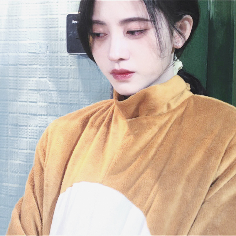 对视的那一秒 是否心跳也会共鸣*雷初夏鞠婧祎