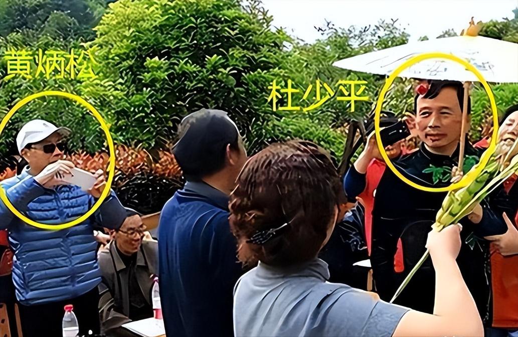 2020年1月，新晃操场埋尸案主犯，杜少平被送入死刑执行车，仅8分钟的时间，遗体