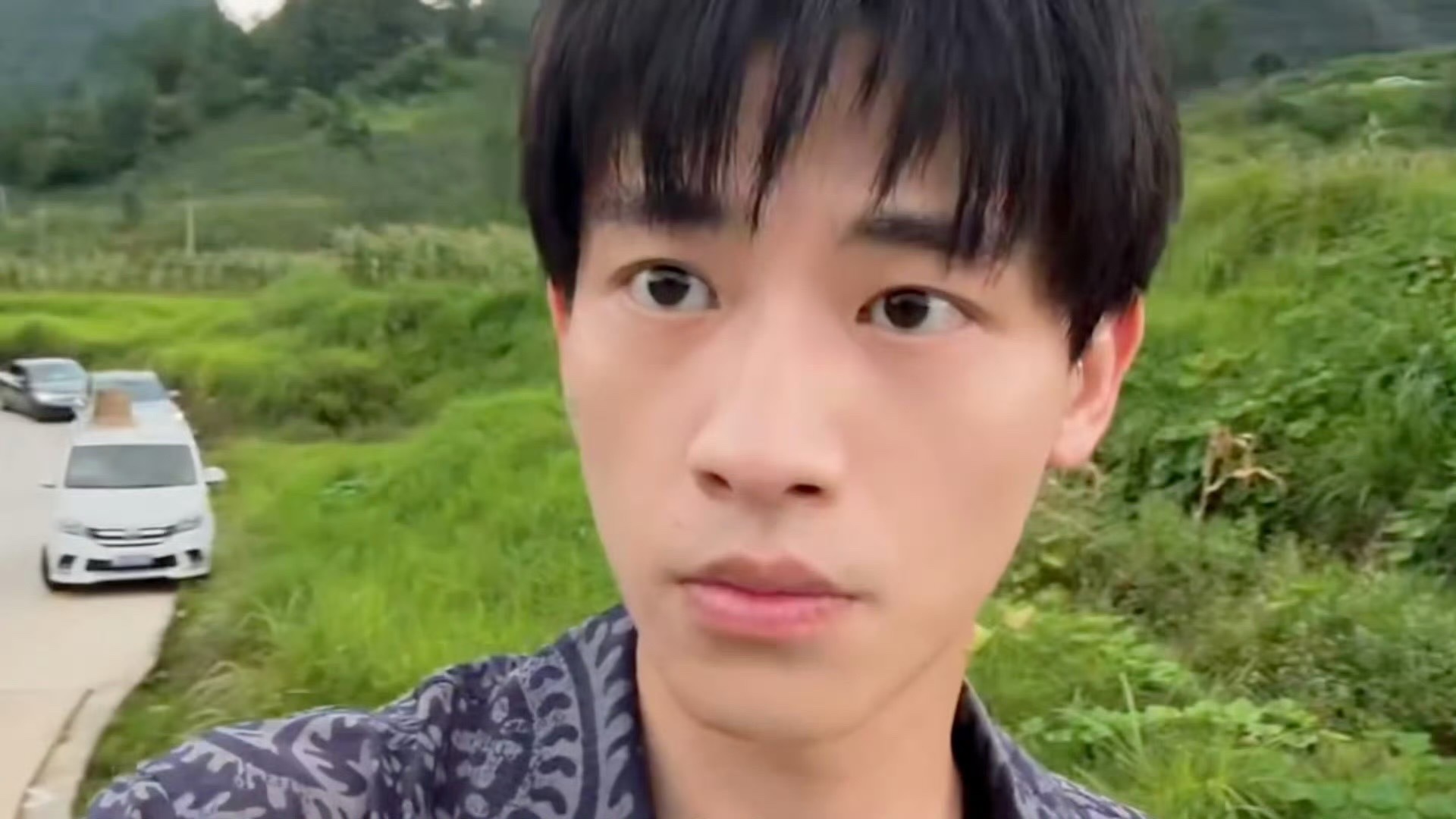 辛云来说住在山里真不错 辛云来不仅性格有趣，拍戏vlog也可爱到犯规！一句直白的