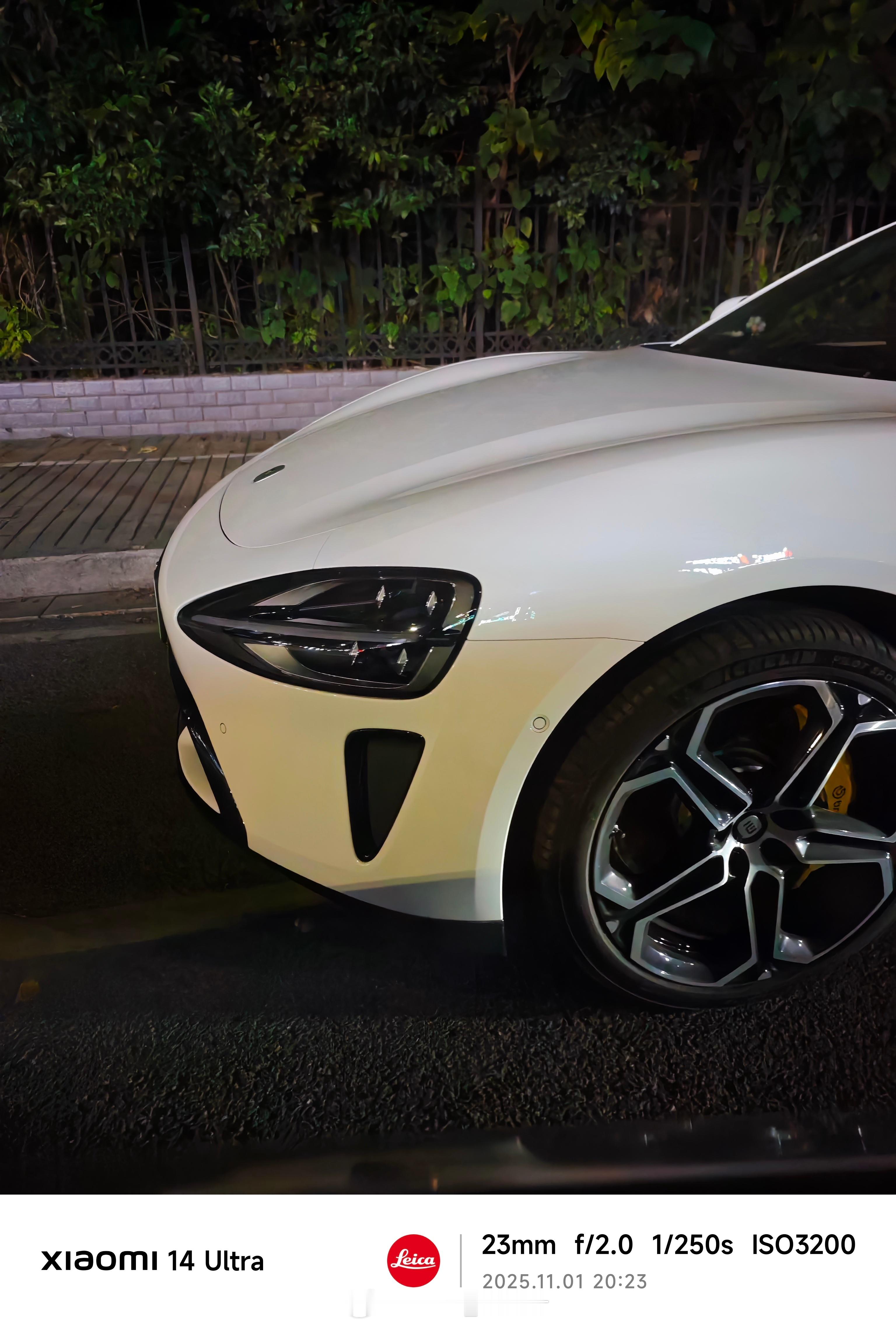 蚌埠的小米汽车还是过于“丰盛”了，又看到两辆……[流鼻血] ​​​