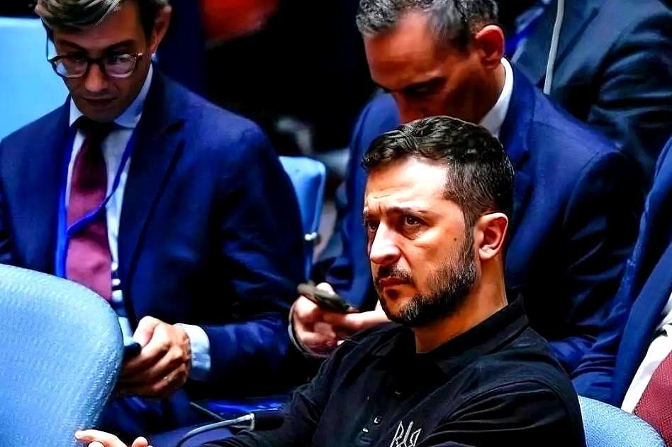 泽连斯基此时想起东方龙，晚也。俄乌冲突一发生东方龙就积极在俄乌双方之间斡旋，提出