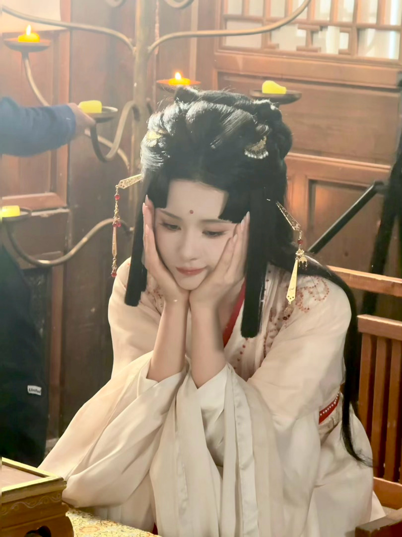 杀青啦 刚睡醒 有点晕乎 一会再睡一觉就要进组了💤这一期全是实况 嘿嘿 