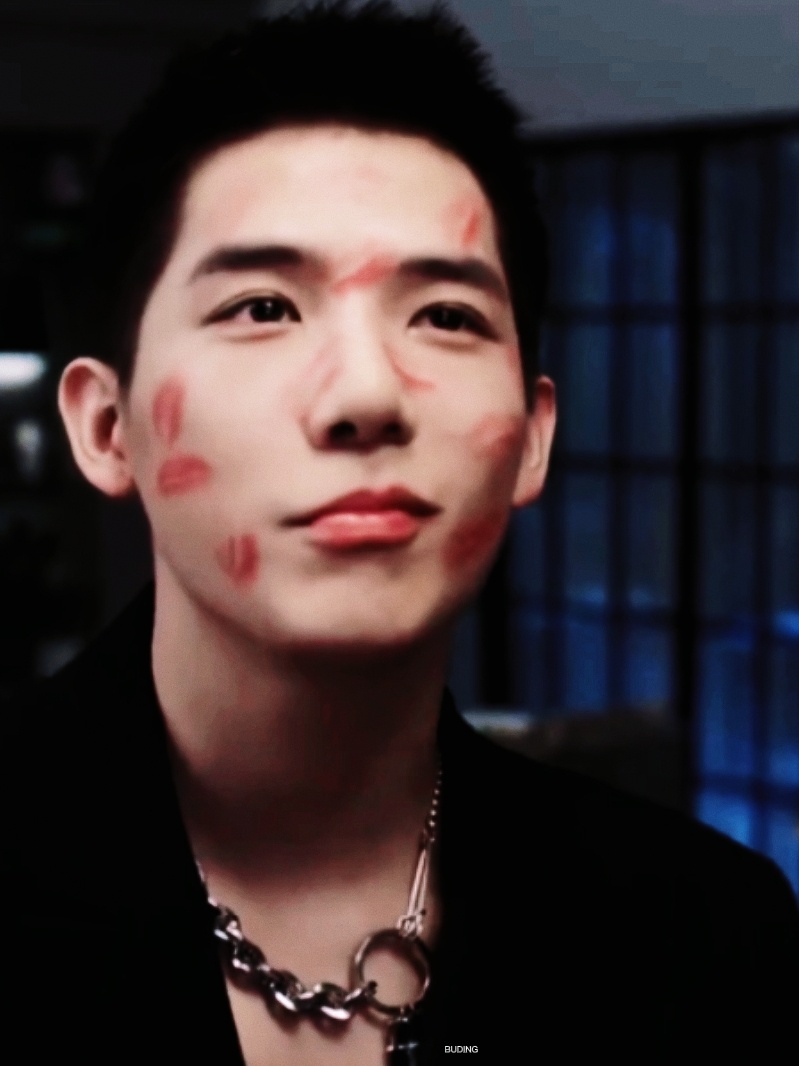 王安宇季清和王安宇想把你和时间藏起来偏爱烟火四季 虽彼人声嘈杂 眼中星从未黯淡 