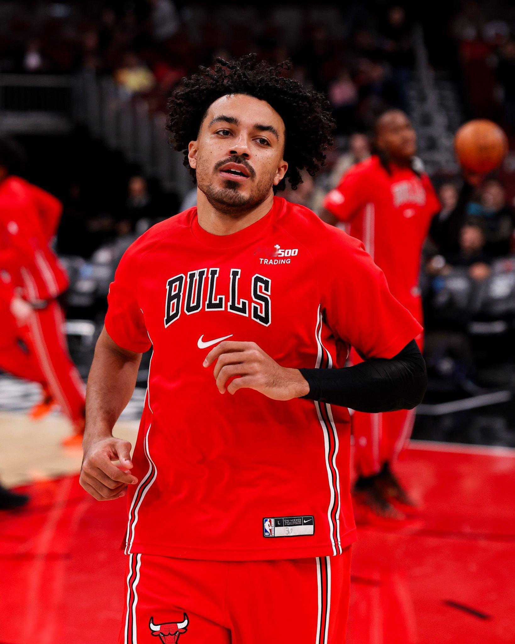 特雷·琼斯左腿筋拉伤，两周后复查。（我原本还准备在范特西里交易吹琼）NBA