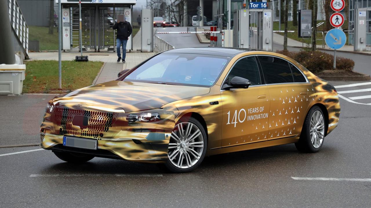 改款S级将搭载英伟达芯片，L2级智驾水平。另外这个齐平式门把手外媒也担心存在潜在