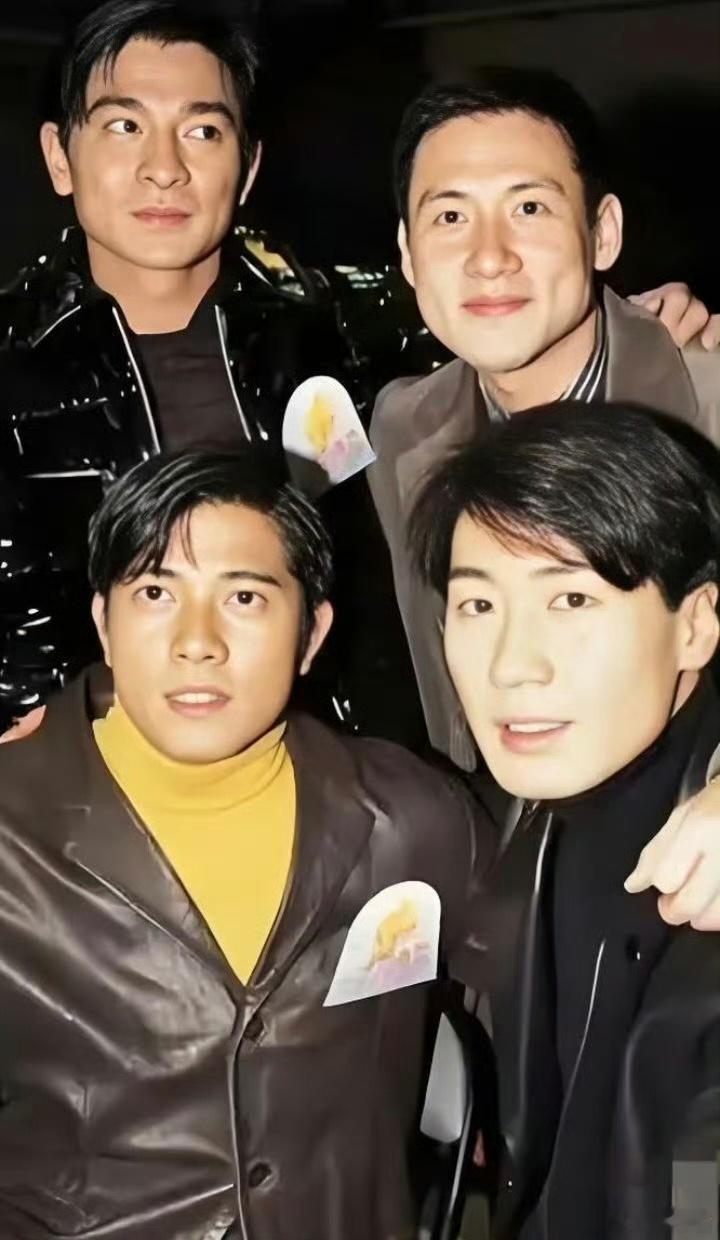 四大天王只剩黎明还不能领老年卡好缺德的词条，不要把关注放在这上面