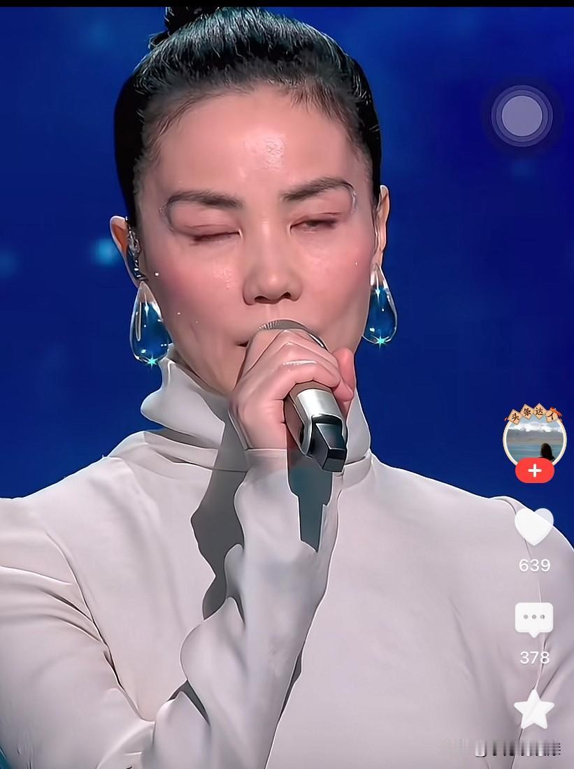 我要是王菲，我不会再选择上《春晚》！
王菲早已不缺名气，不缺财富，不缺荣誉……