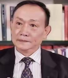 说的对，老婆孩子在国外者，应该一律退出国家机关和事业单位，国家先不清理出这些人，