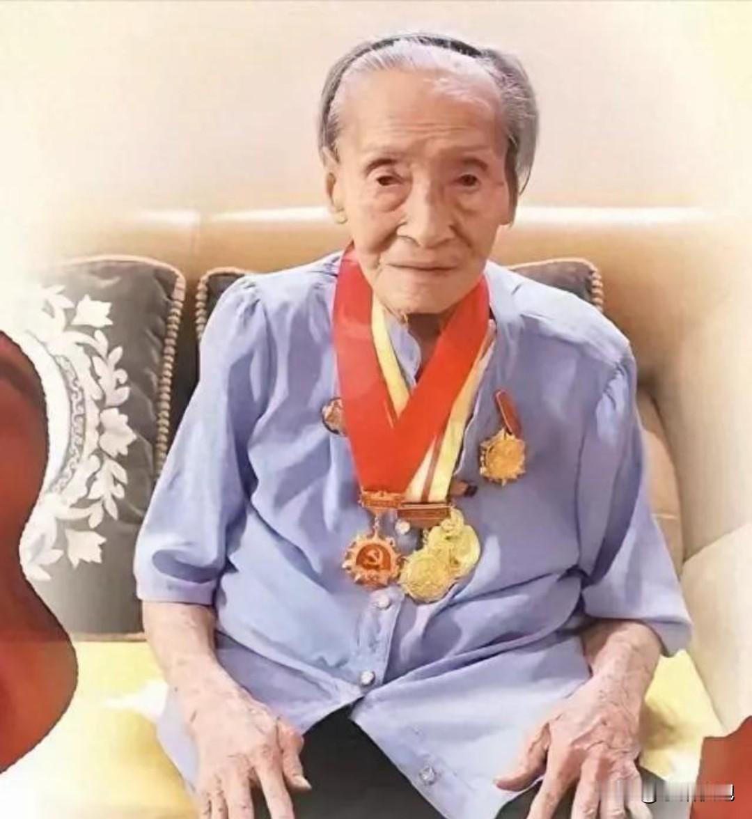 林月兰（琼崖纵队女英雄）
（1910年代—1970年代）海南人，琼崖纵队第一支队