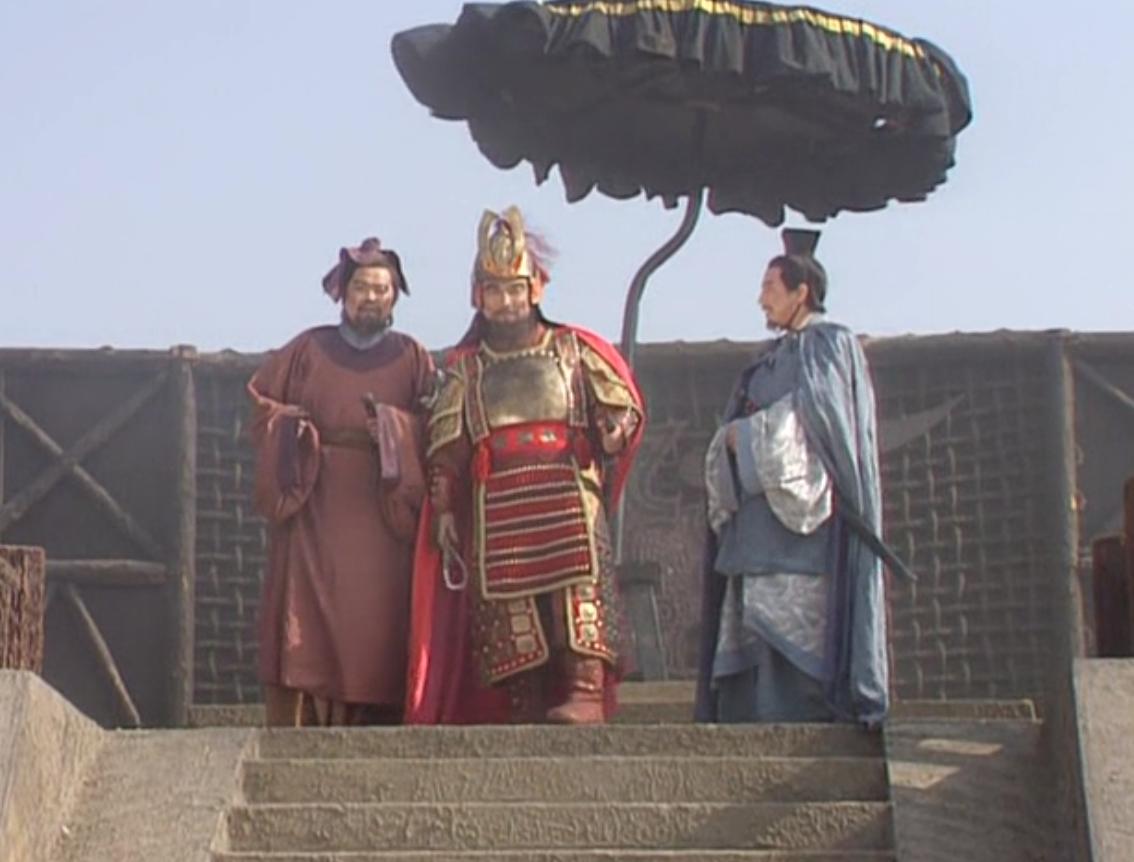 赤壁之战时，曹操估计是因为平定北方的7年时间中，过的太顺风顺水了，飘的找不到自己