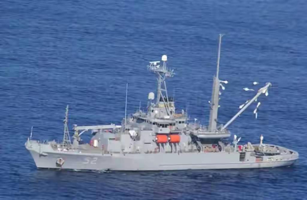 突发，美国又来搞事了！2025年11月20日美媒报道，美海军第7舰队“萨尔沃”号