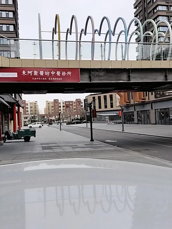 这大风
2月15日这大风，简直是逆天了。我怕车被风吹走，只好坐在车里增加点重量，