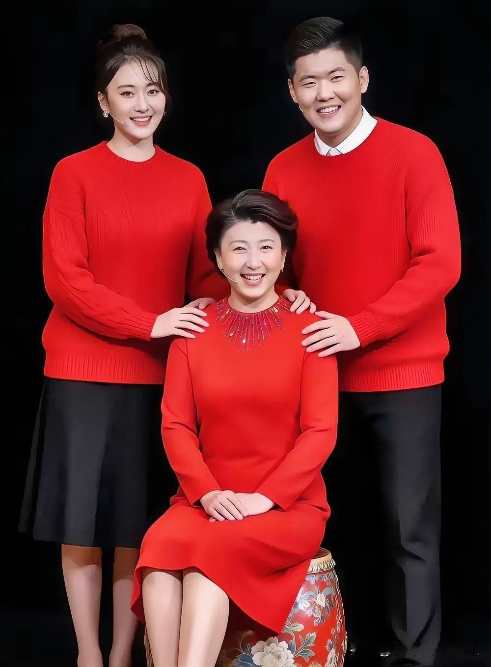 终于明白了，
为何闫学晶现在出来道歉！
因为她怎么都想不到，这个时候，自己代言的