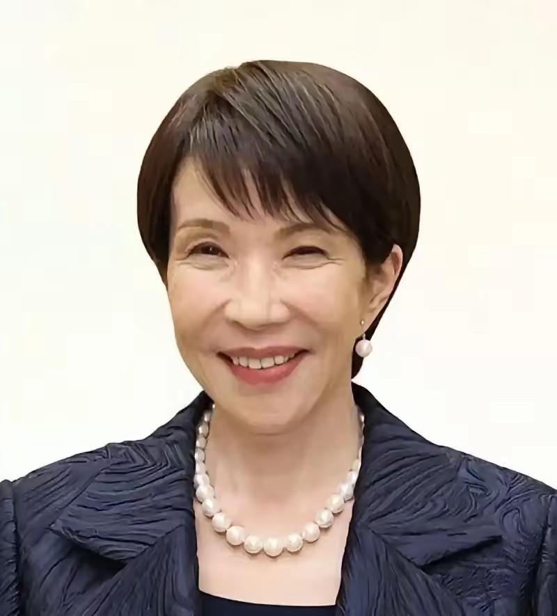 高市早苗动手了！
这次不是嘴上说说，日本直接掏出了一张藏了很久的底牌，目标只有一
