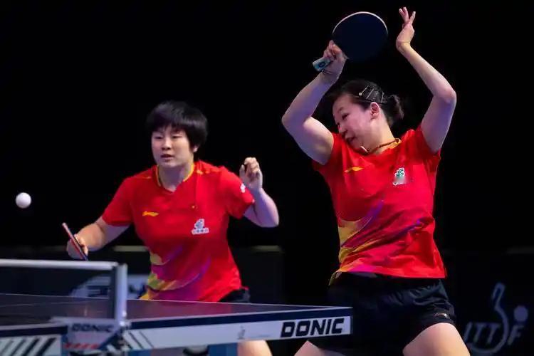 世青赛男女双打决赛!
11月30日，2025世青赛U15、U19男女双打决赛赛程