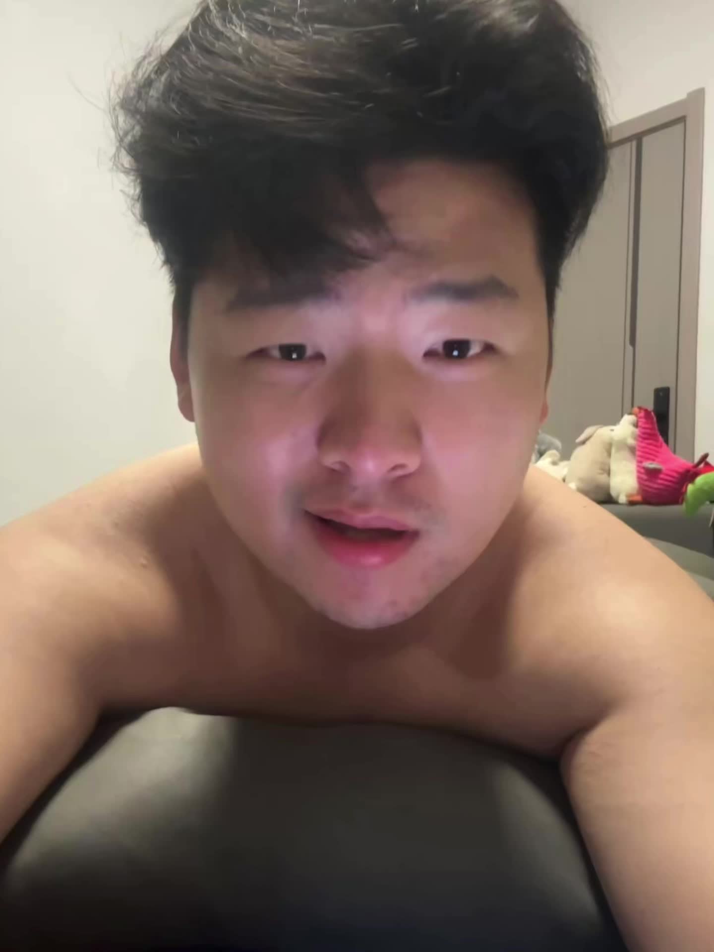一些反差