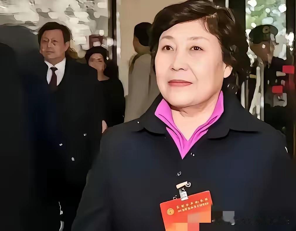 尘客
大寨精神是不是过时了？
​​今年的人代会上，看到郭凤莲同志有个发言，说大寨