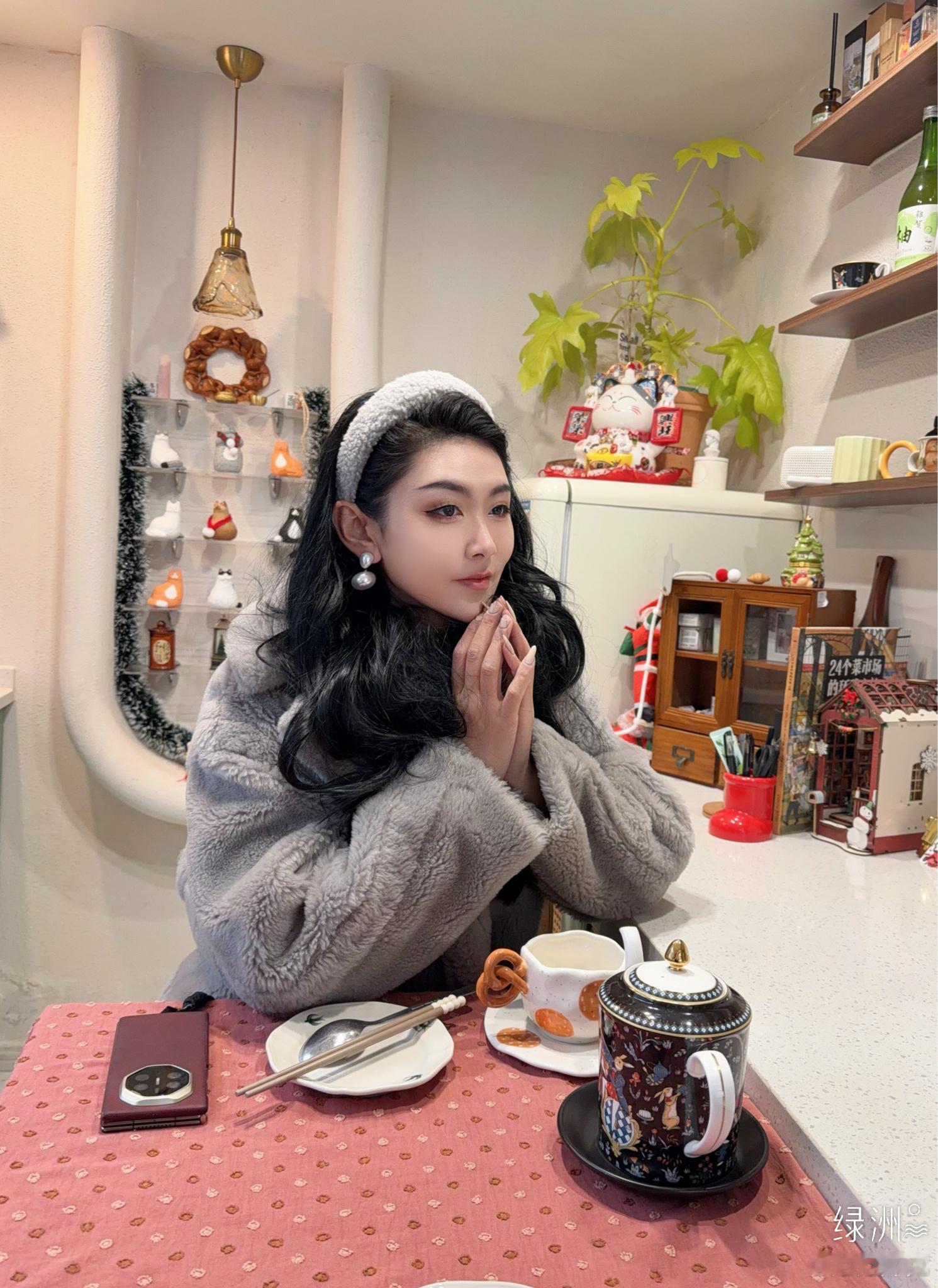 ✨伴随着第一场雪❄️早起就收到惊喜来自丹麦手工圣诞树🎄珍惜那些让你变好的人💕