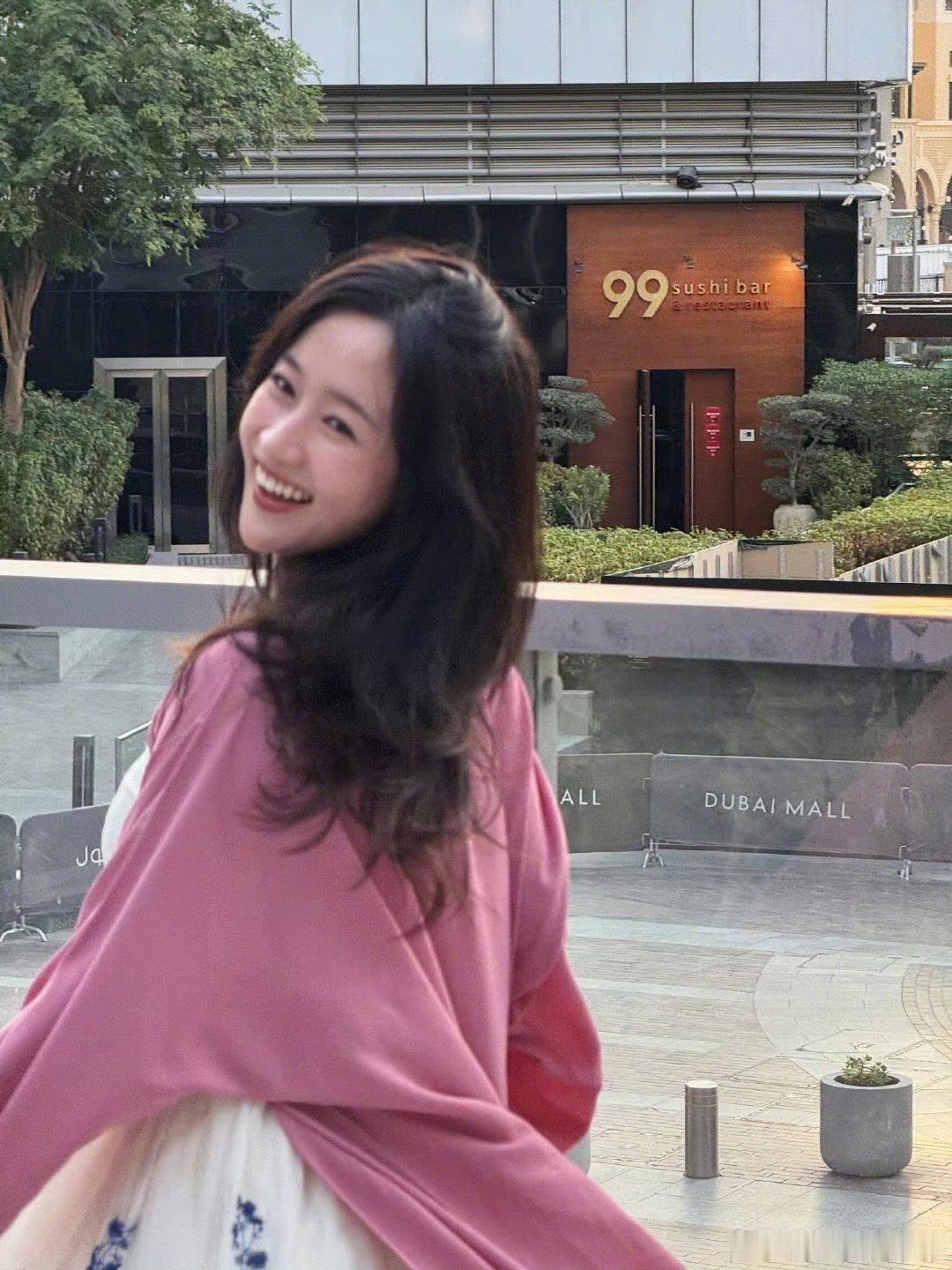 刘美含我还是绝望的直女我家那闺女刘美含这段采访我能循环看！“录完节目两天就没下文
