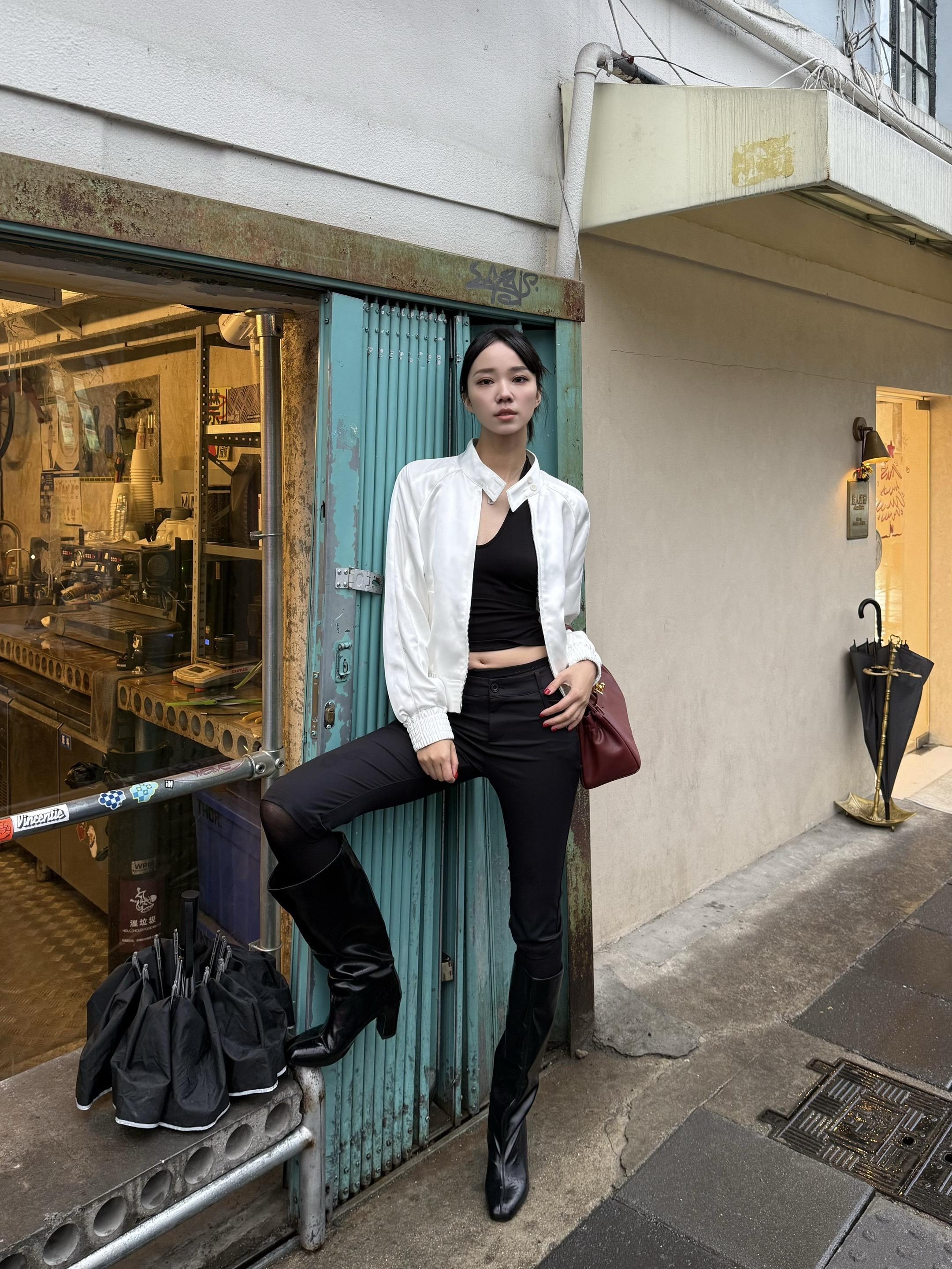 今天下大雨 坐上了冷板凳 不开心
